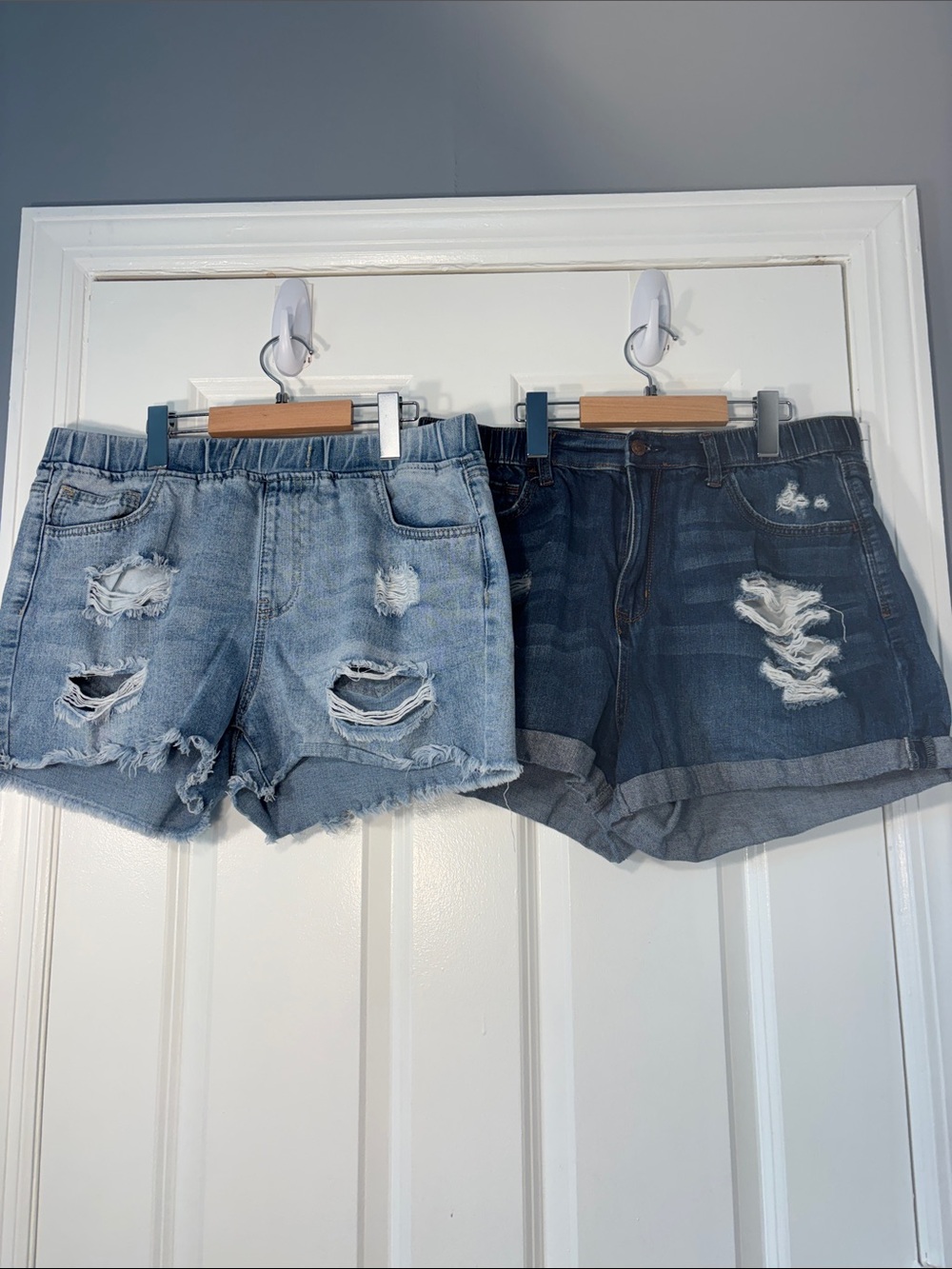 2-Pair Women’s Distressed Denim Shorts Bundle – Rizona & YMI